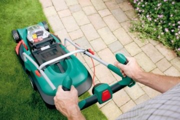 Bosch DIY Akku-Rasenmäher Rotak 430 LI, 2 Akku, Ladegerät, 50 l Grasfangkorb, Karton (36 V, 2,0 Ah, 43 cm Schnittbreite, 20-70 mm Schnitthöhe) - 