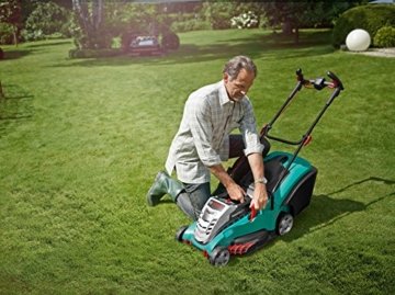 Bosch DIY Akku-Rasenmäher Rotak 430 LI, 2 Akku, Ladegerät, 50 l Grasfangkorb, Karton (36 V, 2,0 Ah, 43 cm Schnittbreite, 20-70 mm Schnitthöhe) - 