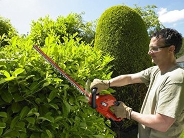 Black & Decker GT5055SPKIT Heckenschere 500W 55cm 55 cm Schwertlänge +5 Teiliges Garten Bewässerung Set - 