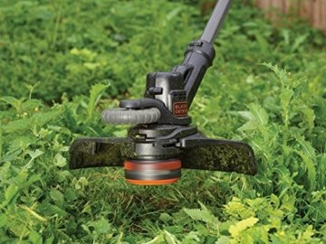 Black+Decker 18 V, 2.0 Ah Rasentrimmer AFS Reflex Fadenverlängerung, Akku und Ladegerät, 28 cm Schnittbreite, STC1820PC - 