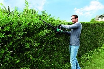 Bosch DIY Akku-Heckenschere AHS 55-20 LI ohne Akku, Karton (18 V, Schnittlänge 55 cm, Messerabstand 20 mm) - 