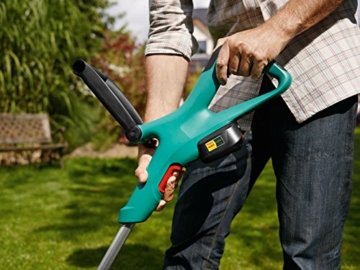 Bosch DIY Akku-Rasentrimmer ART 23-18 LI, Akku, Schnellladegerät, Messer, Karton (18 V, 2,5 Ah, Schnittkreis 23 cm, Teleskopstiellänge max. 115 cm) - 
