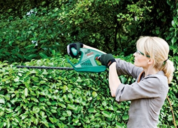 Bosch DIY Heckenschere AHS 55-16, Messerabdeckung, Karton (450 W, 550 mm Messerlänge, 16 mm Messerabstand) - 