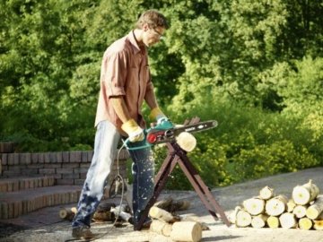 Bosch DIY Kettensäge AKE 35 S, Karton (1800 W, 35 cm Schwertlänge, 4 kg) - 