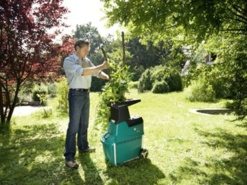Bosch DIY Leisehäcksler AXT 25 TC, praktischer Stopfer, Fangbox, Karton (2500 W, Materialdurchsatz 230 kg/h, max. Schneidekapazität-Ø 45 mm) - 