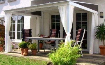 Leco Terrassenüberdachung mit Doppelstegplatten -