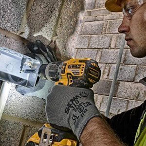 DeWalt 18V drill