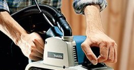 Levigatrice a nastro Makita