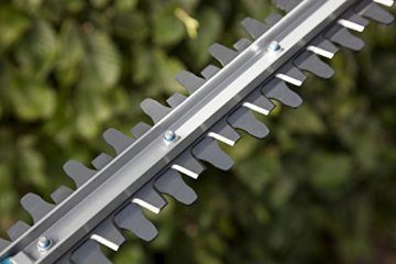 Gardena Elektro-Heckenschere EasyCut 420/45: Elektrische Heckenschere mit 420 W Motorleistung, 45 cm Messerlänge, 18 mm Messeröffnung, ergonomischer Griff und Anschlagschutz (9830-20) - 3