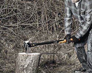 Fiskars Spaltaxt IsoCore XXL zum Spalten von Stammstücken oder zum Eintreiben von Keilen, Länge: 92 cm, Gewicht: 5,22 kg, Schwarz/Orange, 1020220 - 5