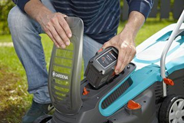Gardena PowerMax Li-40/32 Akkurasenmäher Set: Mäher bis 280m², 32cm Schnittbreite, 30l Grasfangbehälter, Schnitthöhe 20-60 mm, klappbares Gestänge, ergonomischer Handgriff (5033-20) - 7