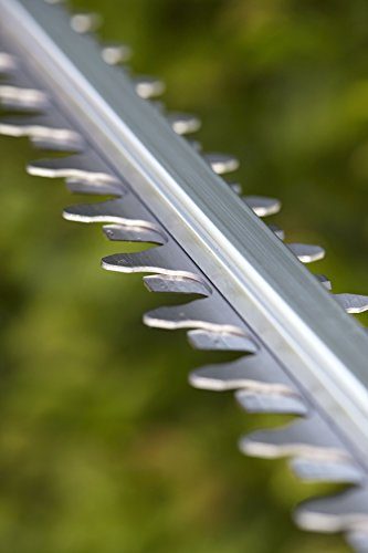 Gardena Set Akku-Heckenschere Set ComfortCut Li-18/50: Heckenschneider mit ergonomischem Griff und Anschlagschutz, geringes Gewicht für bessere Handhabung, inkl.18 V Li-Ion Akku & Ladegerät (9837-20) - 4