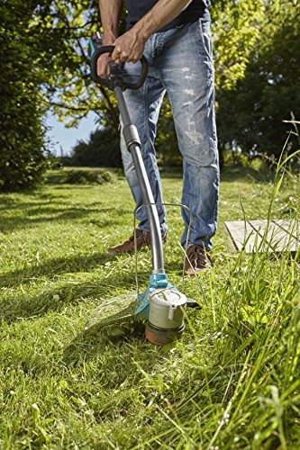 Gardena Set PowerCut Li-40/30 Akku-Trimmer: Rasentrimmer mit 300 mm Schnittkreis, langlebiger Schneidfaden, hohe Akkulaufzeit, integr. Pflanzenschutzbügel, teilbarer Stiel, Akku & Ladegerät (9827-20) - 6