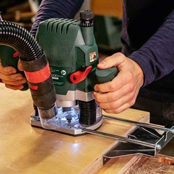 Bosch Oberfräse POF 1400 ACE (1400 W; für Holzbearbeitung; 3x Spannzange; Fräser; Parallelanschlag; Absaugadapter; im Koffer) - 3