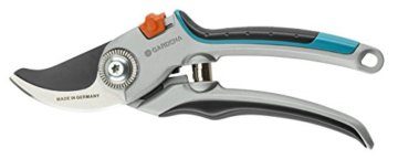 Gardena Gartenschere Alu B/L: Pflanzenschonende Baumschere mit Bypass-Schneide für Äste und Zweige bis 25 mm Durchmesser, robuste Alugriffe, auswechselbare Klinge, nachstellbares Gewerbe (8906-20) - 1