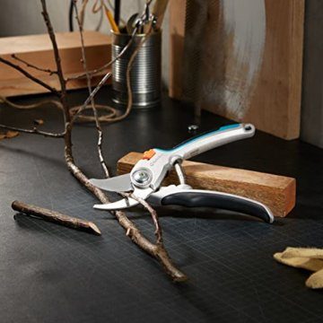 Gardena Gartenschere Alu B/L: Pflanzenschonende Baumschere mit Bypass-Schneide für Äste und Zweige bis 25 mm Durchmesser, robuste Alugriffe, auswechselbare Klinge, nachstellbares Gewerbe (8906-20) - 5