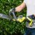 RYOBI 18 V ONE+ Akku-Heckenschere RY18HT55A-120 (Schnittgeschwindigkeit 1350 U/min, Messerlänge 55 cm, 24 mm Messerabstand, ohne Akku & Ladegerät im Karton) - 5