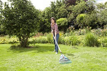 Gardena combisystem-Kunststoff-Verstellbesen: Laubbesen mit verstellbaren elastischen Kunststoffzinken, Arbeitsbreite 35 bis 52 cm, wackelfreies Arbeiten (3099-20) - 6